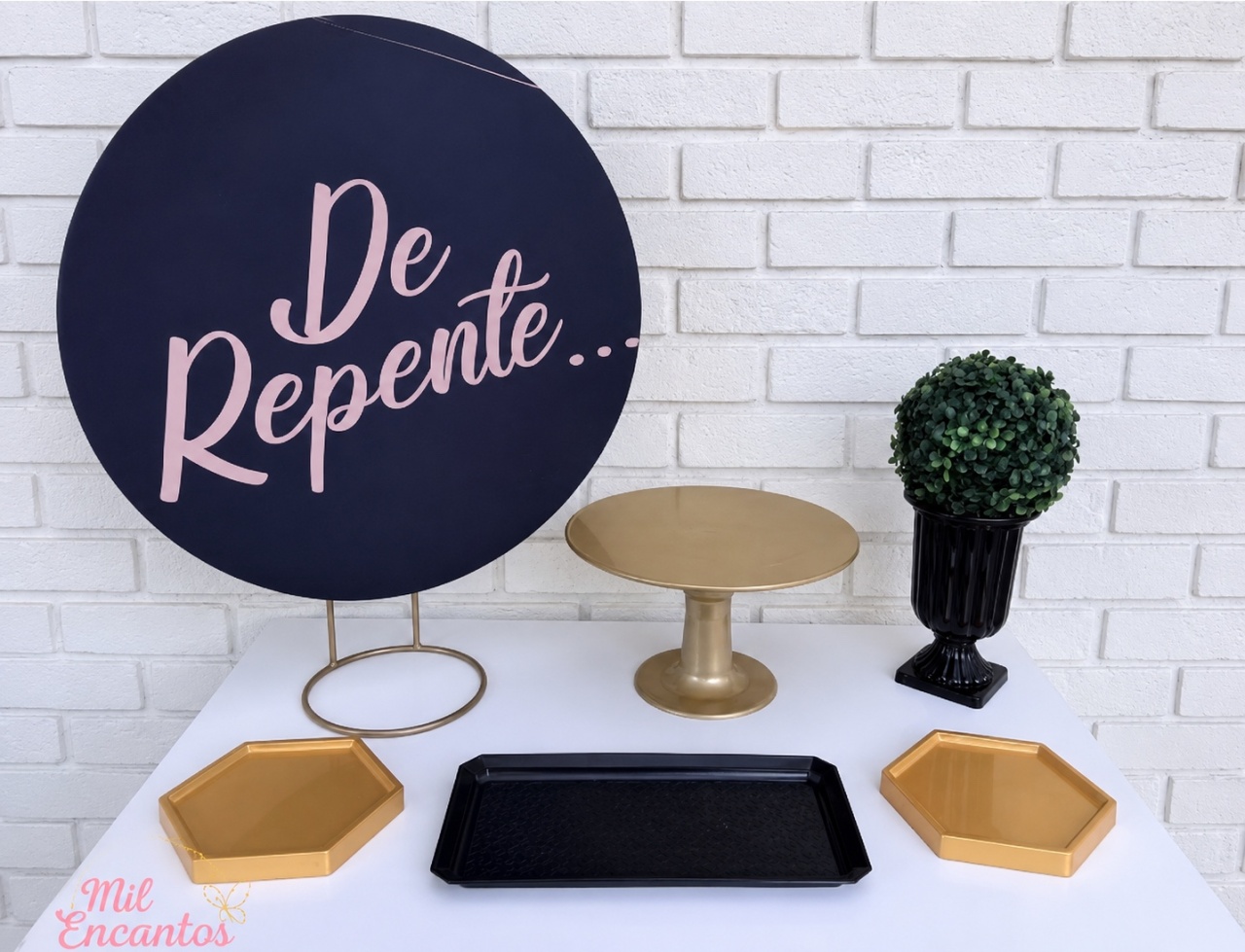 Kit de Mesa Ad - de Repente Dourado/Preto - Mil Encantos pegue e monte