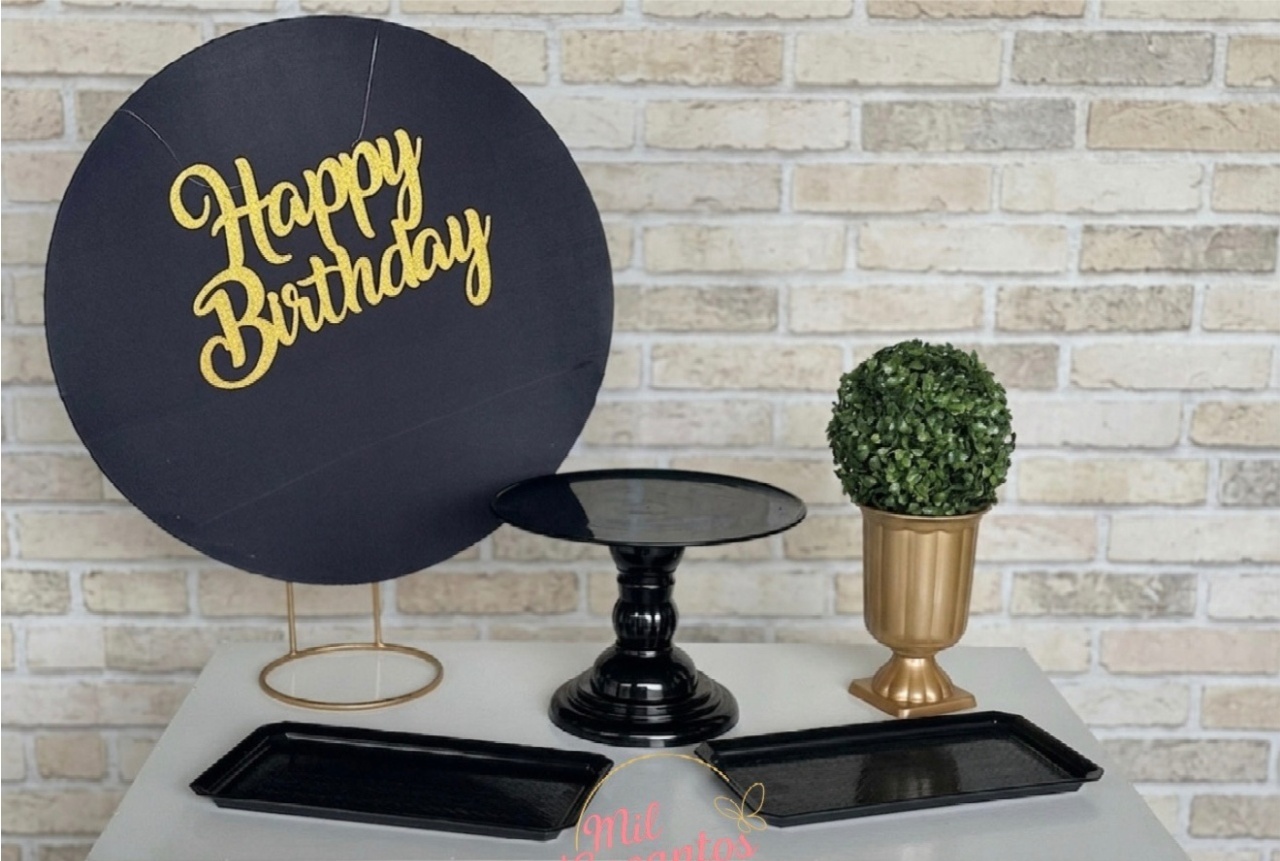 Kit de Mesa Ad - Preto Happy Dourado - Mil Encantos pegue e monte