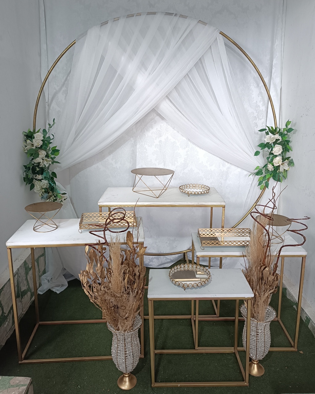 Kit Luxo Dourado Mesa Quadrada  - FERNANDO FESTAS E EVENTOS