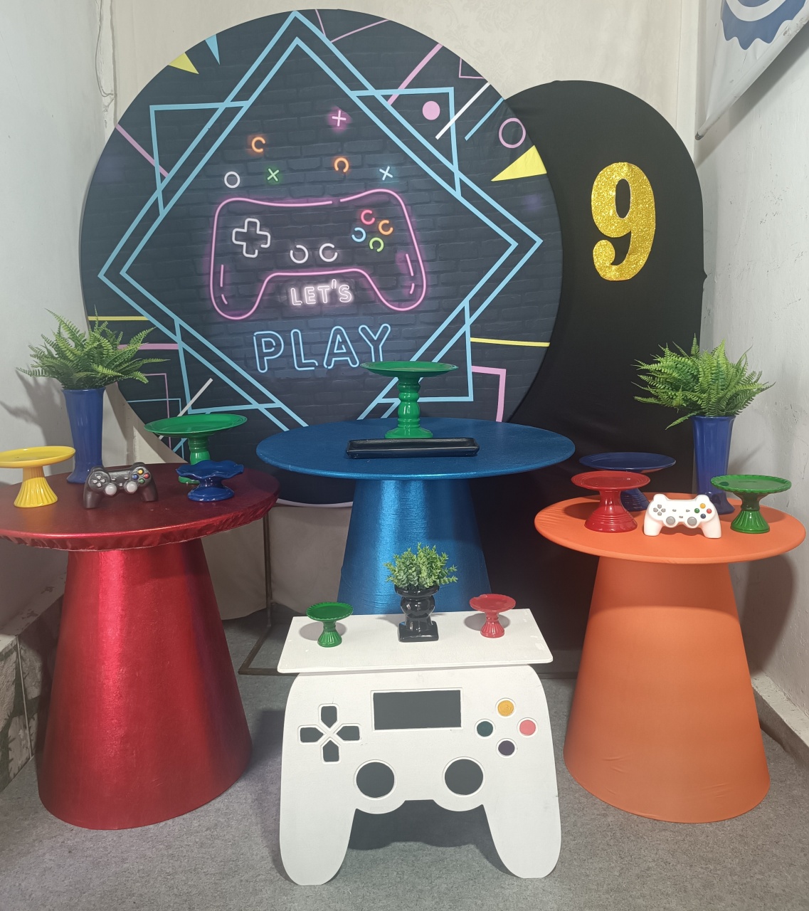 Gamer Com Mesas Cone (02) - FERNANDO FESTAS E EVENTOS
