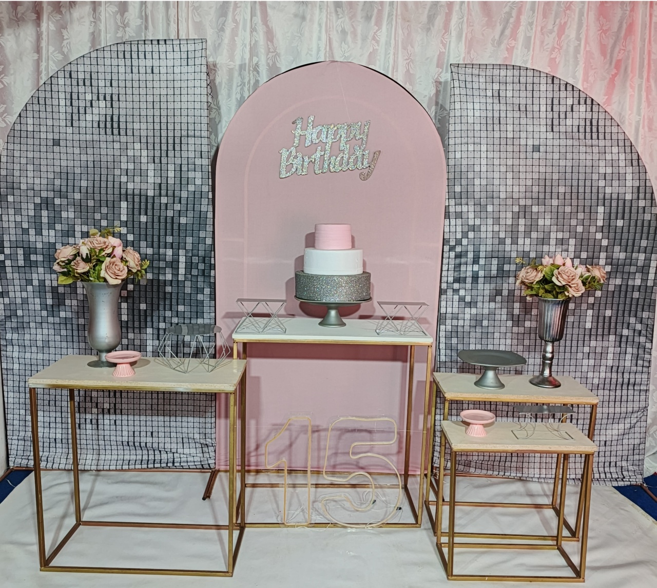 Decoração Prata E Rosa 01 - FERNANDO FESTAS E EVENTOS