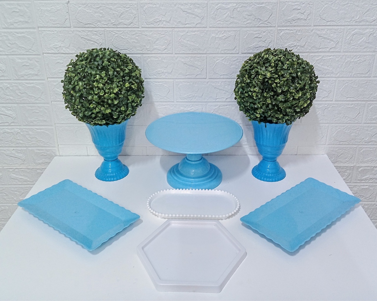 Kit Bandejas / Vasos - Azul Bebê/Branco  2 - Cassia Decore e Celebre