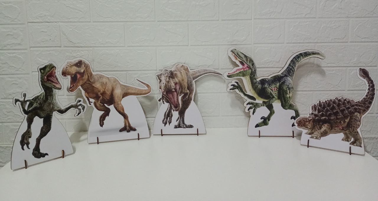 Displays Dinossauro Rex 5 Unidades  - Cassia Decore e Celebre