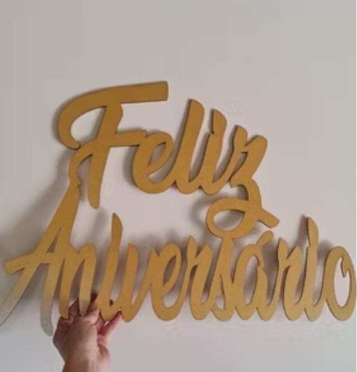 Letreiro Feliz Aniversário Dourado 57X36 Cm  - Cassia Decore e Celebre