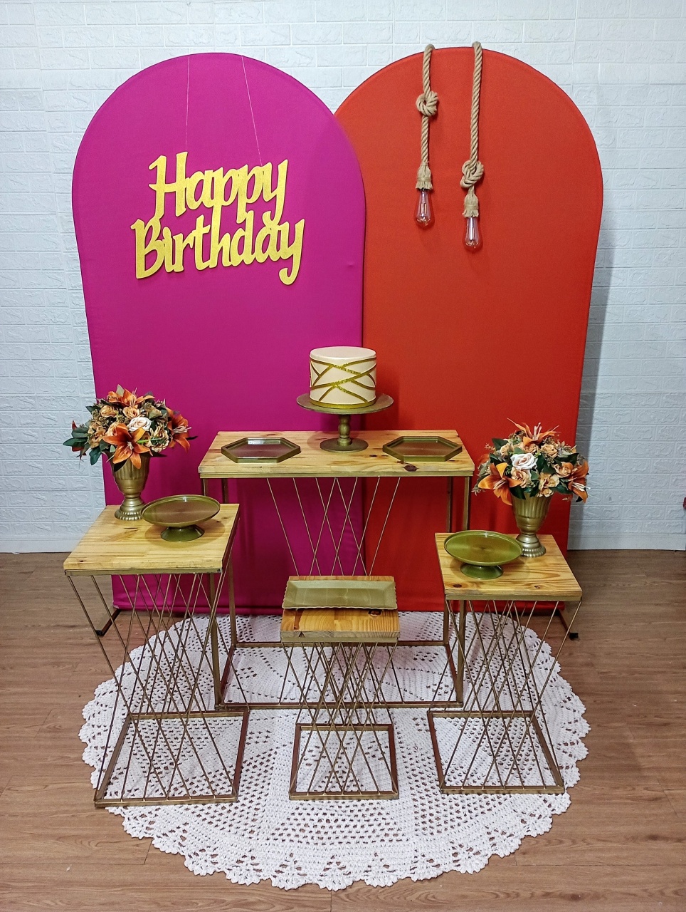 Kit Painel Romano Verde Oliva E Laranja C/ 4 Mesas Treliças de Ferro  - Cassia Decore e Celebre