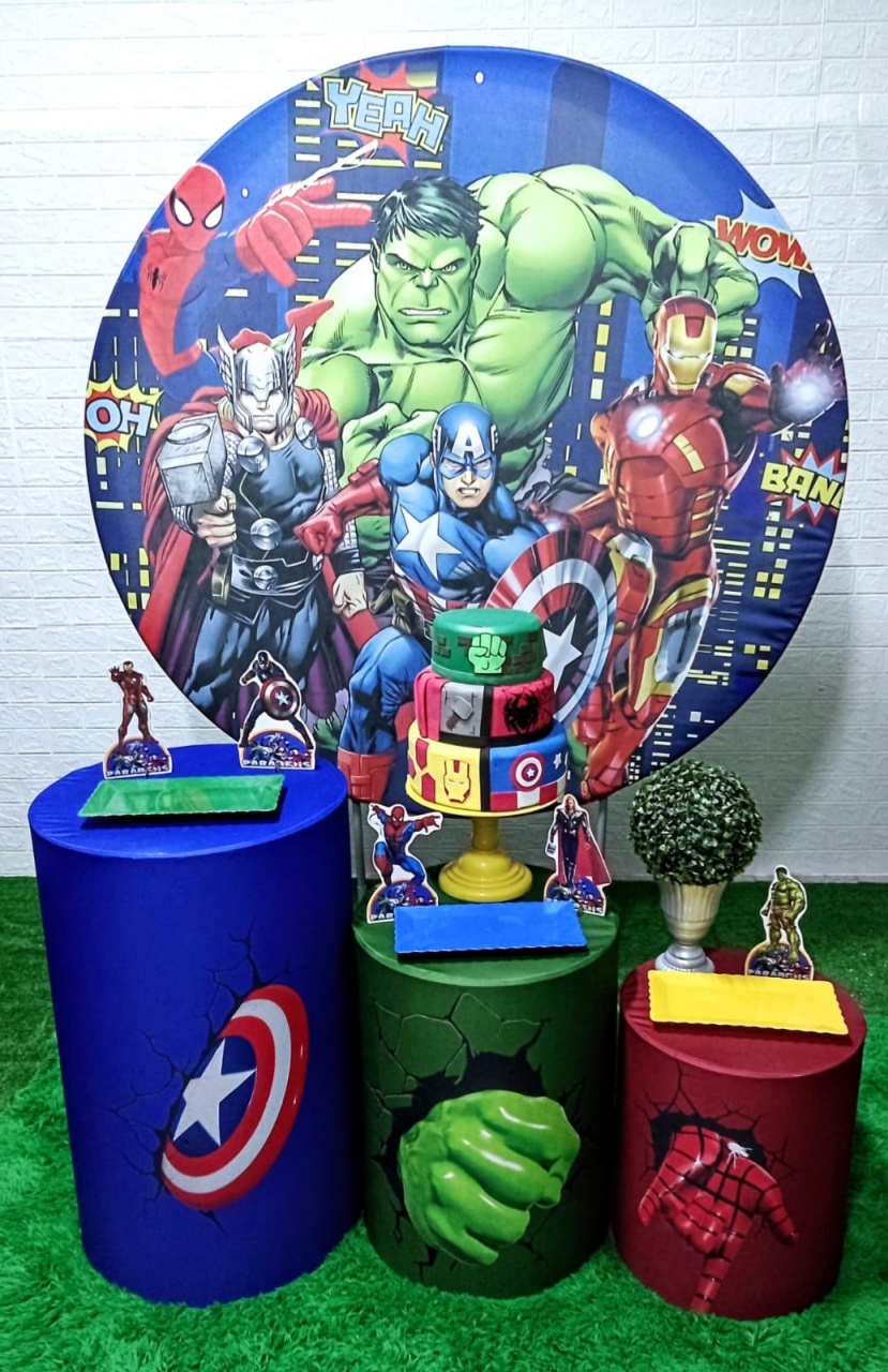 Kit Vingadores - Heróis Com Cilindros Personalizados - Kit Promocional C/ Painel Redondo - Cassia Decore e Celebre