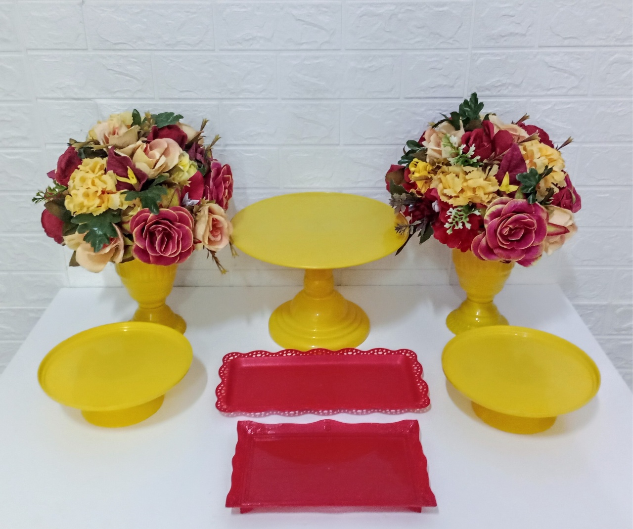 Kit Bandejas / Vasos - Vermelha/Amarela 2    - Cassia Decore e Celebre