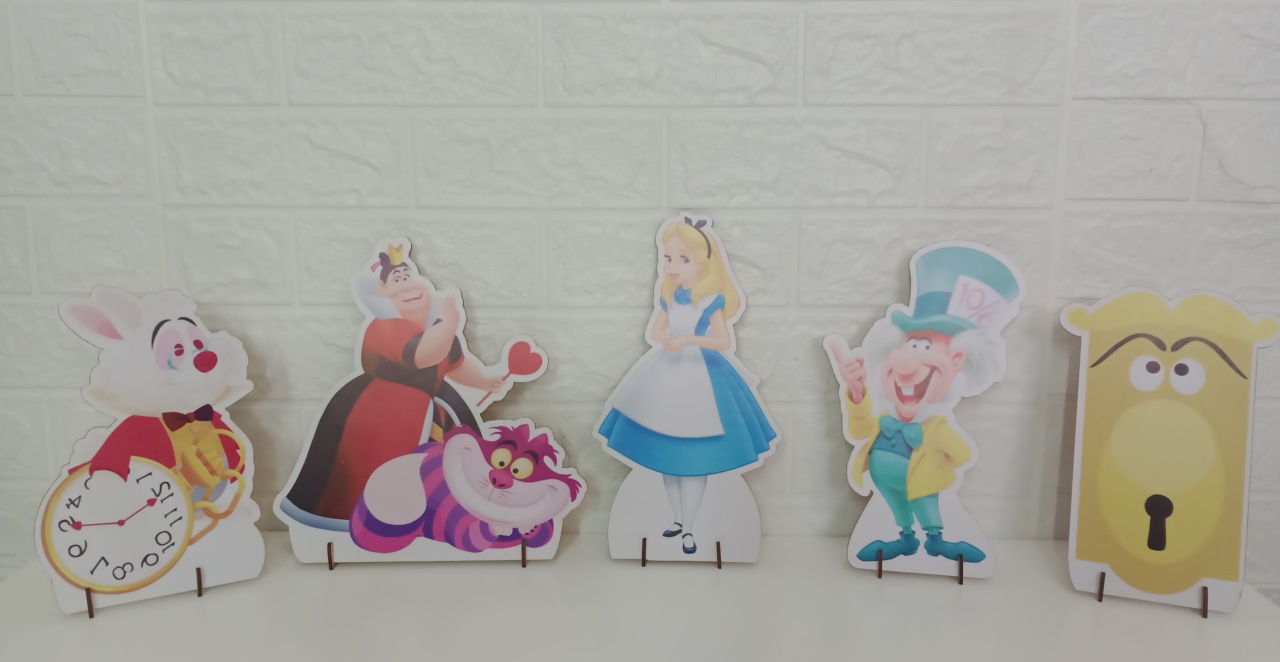  Kit Displays Alice No País das Maravilhas Mdf 6 Unidades - Cassia Decore e Celebre