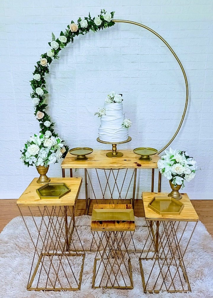 Kit Mesas Treliças C/Suporte Painel Vazado C/ Flores - Cassia Decore e Celebre