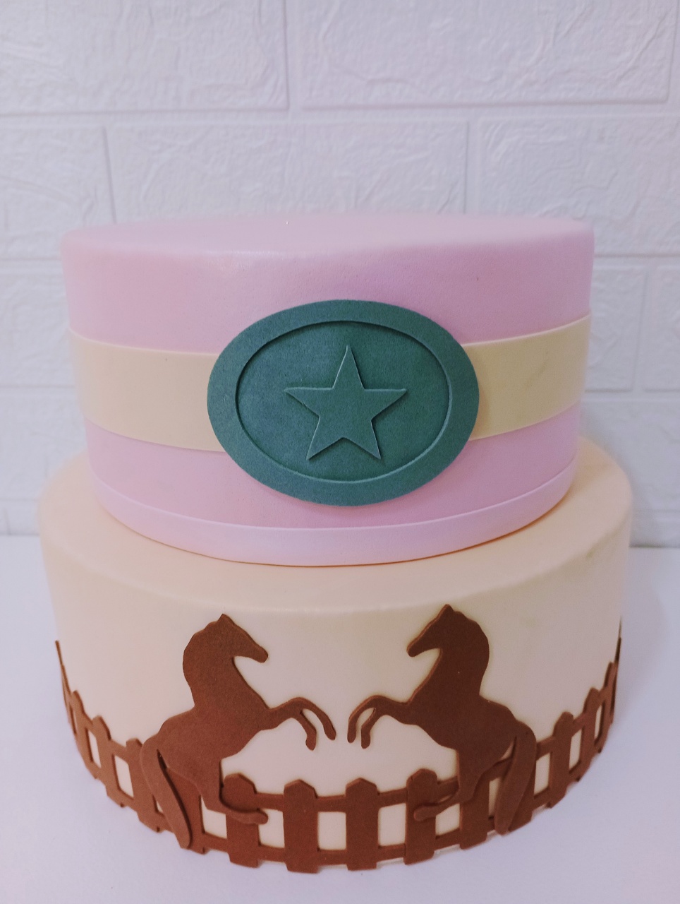 Bolo Fake Country Rosa 02 Andares - Cassia Decore e Celebre