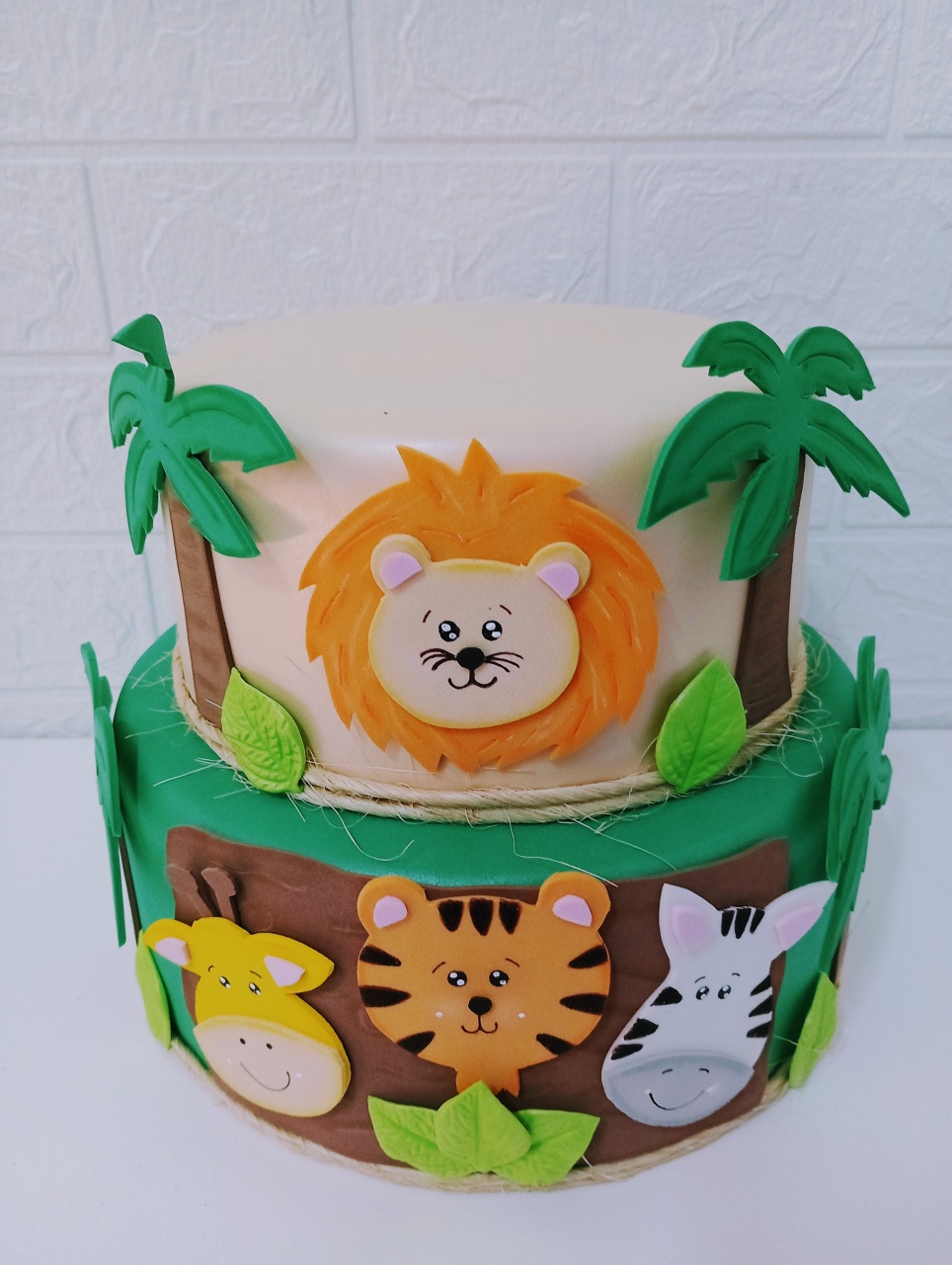 Bolo Fake Safari 02 Andares - Cassia Decore e Celebre