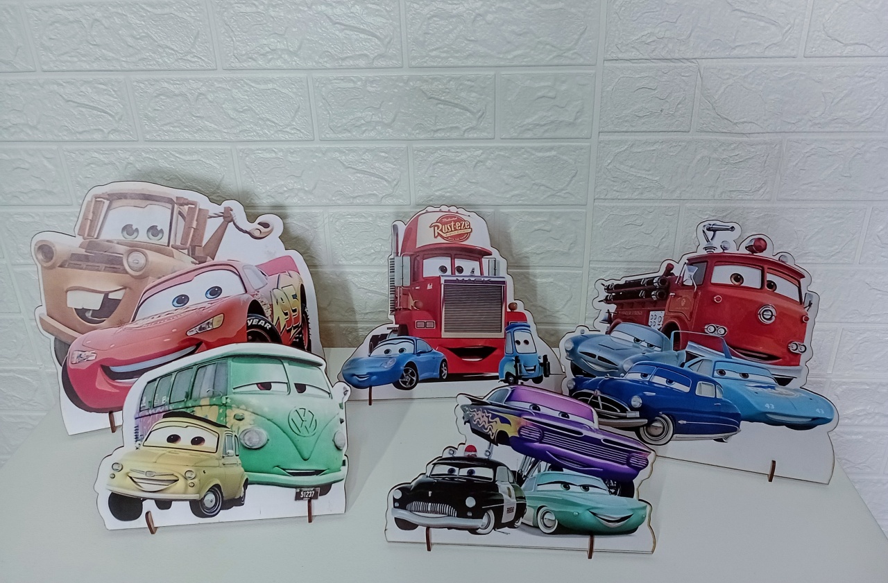  Kit Displays de Mesa Carros Relâmpago Mcqueen Mdf 5 Unidades - Cassia Decore e Celebre