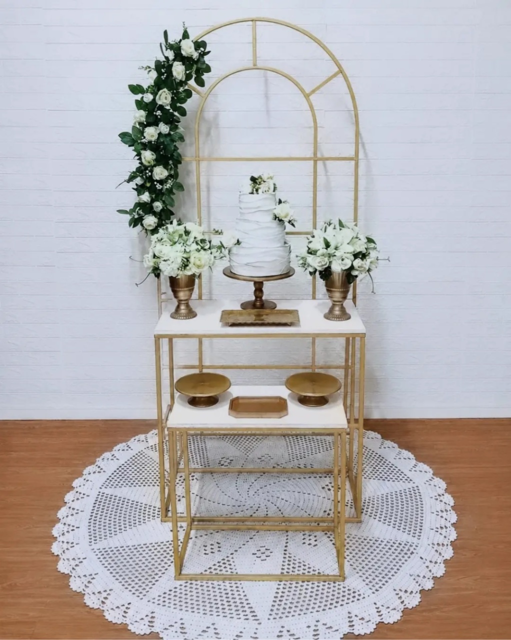 Kit Painel Janela Com 2 Mesas Retangulares E Peças de Acrílico - Cassia Decore e Celebre