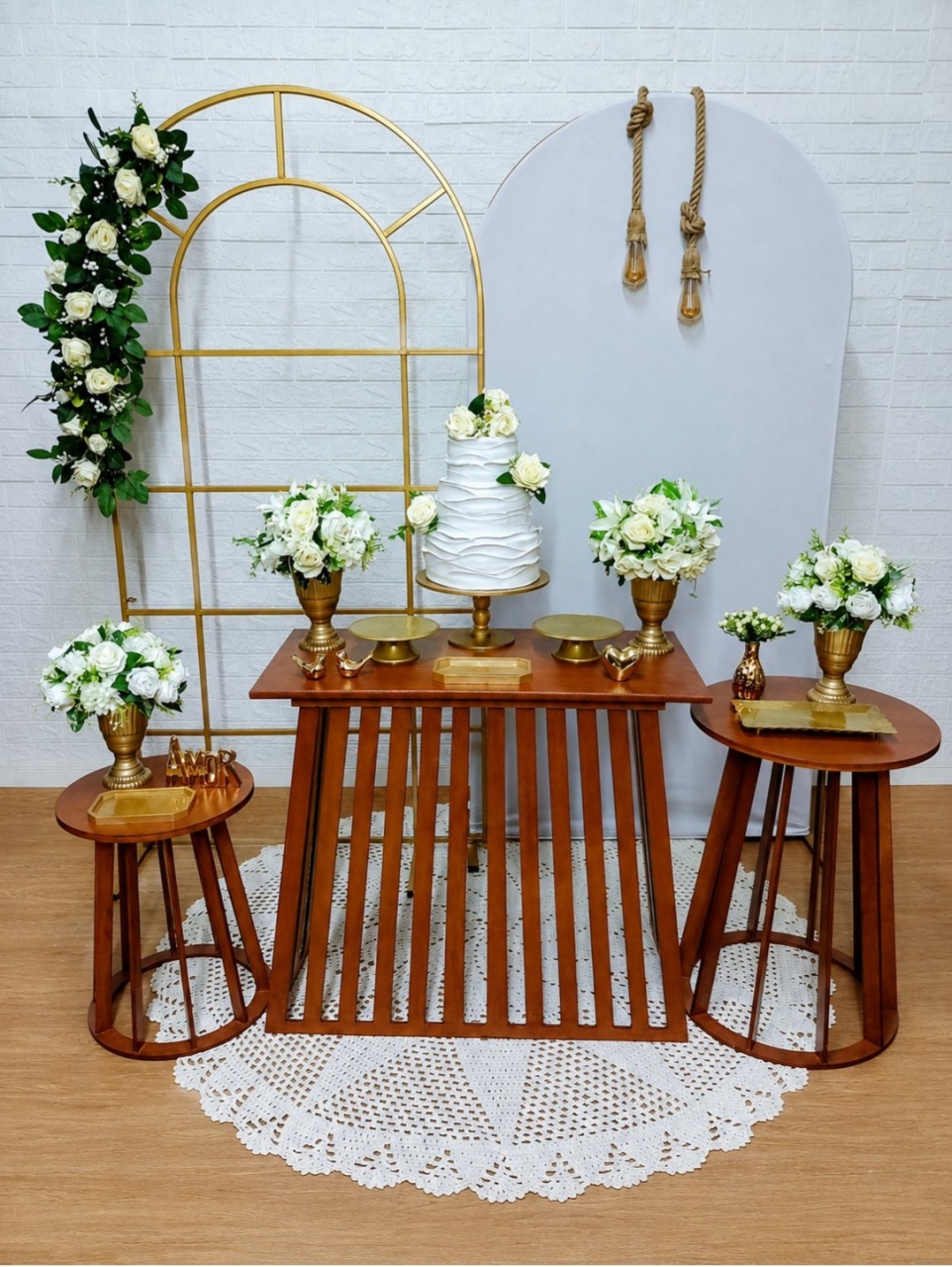 Kit Painel Janela, Painel Romano, Mesas Ripadas Com Peças de Acrílico - Cassia Decore e Celebre
