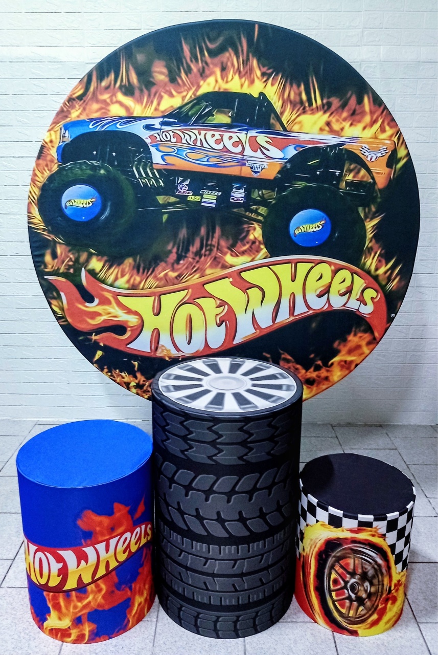 Hot Wheels Truck Kit Padrão 1 C/ Capas Personalizadas - Cassia Decore e Celebre