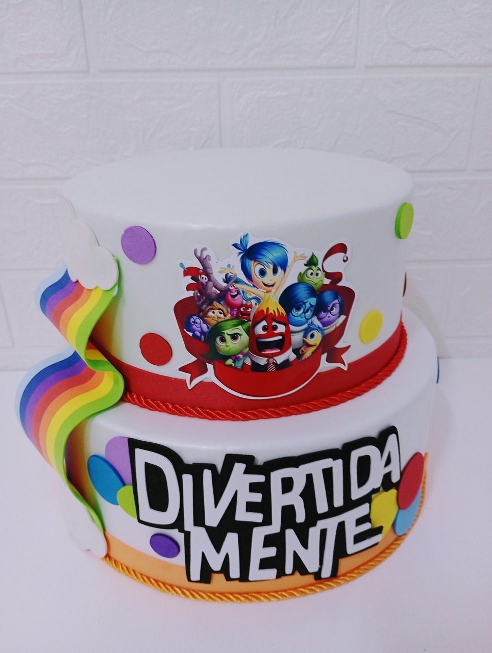 Bolo Fake Divertidamente 02 Andares - Cassia Decore e Celebre