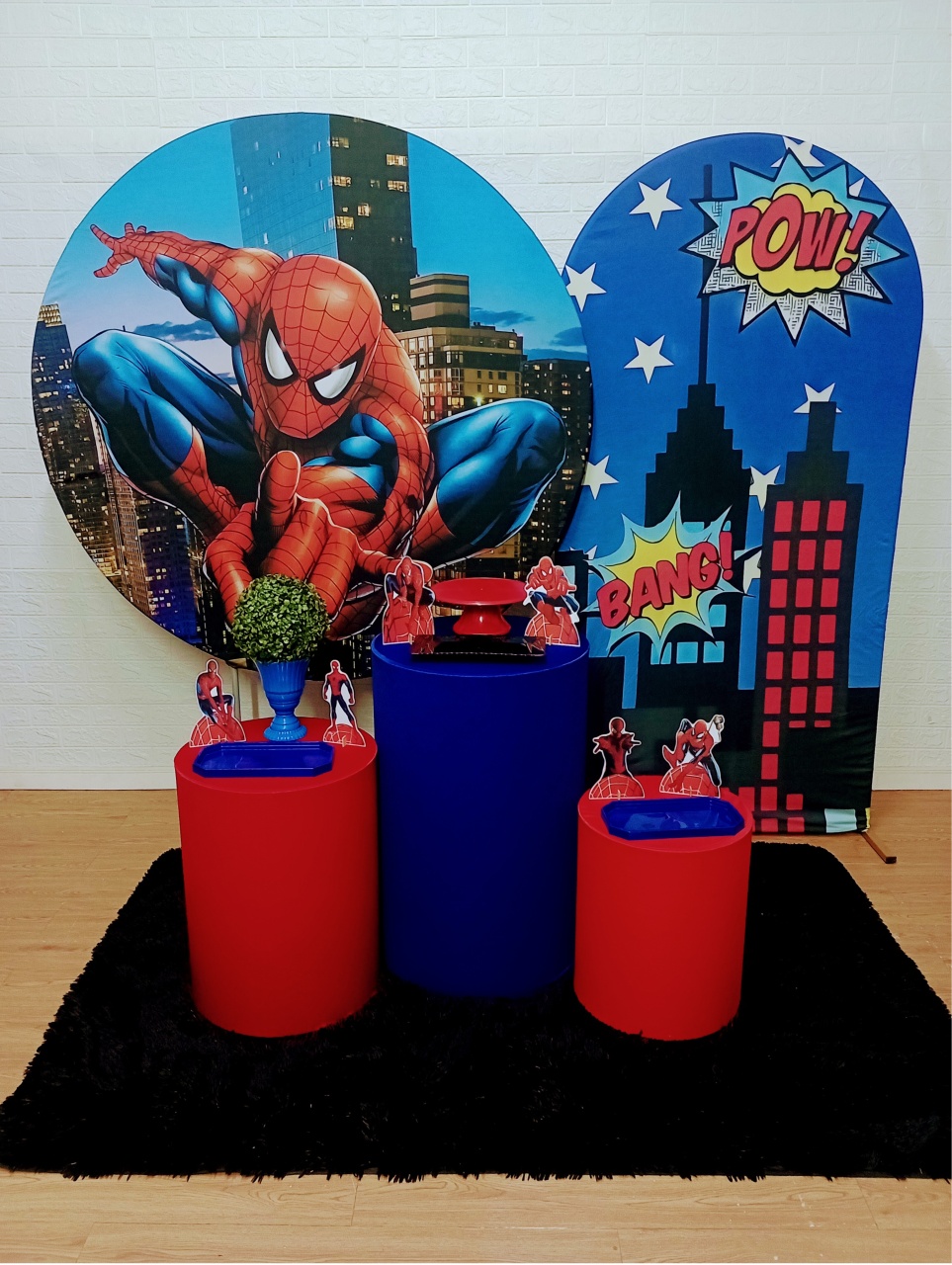 Kit Homem Aranha Com Cilindros Lisas E Painel Romano C/ Tapete - Kit Promocional - Cassia Decore e Celebre