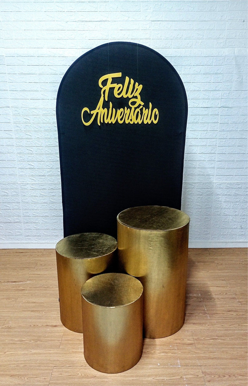 Kit Painel Romano Preto E 3 Mesas Cilindrosc/ Capas Metalizadas - Cassia Decore e Celebre