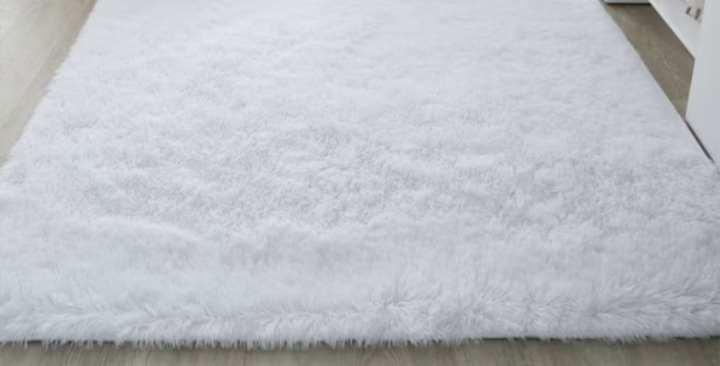 Tapete Peludo Branco 2X1,50M  - Cassia Decore e Celebre