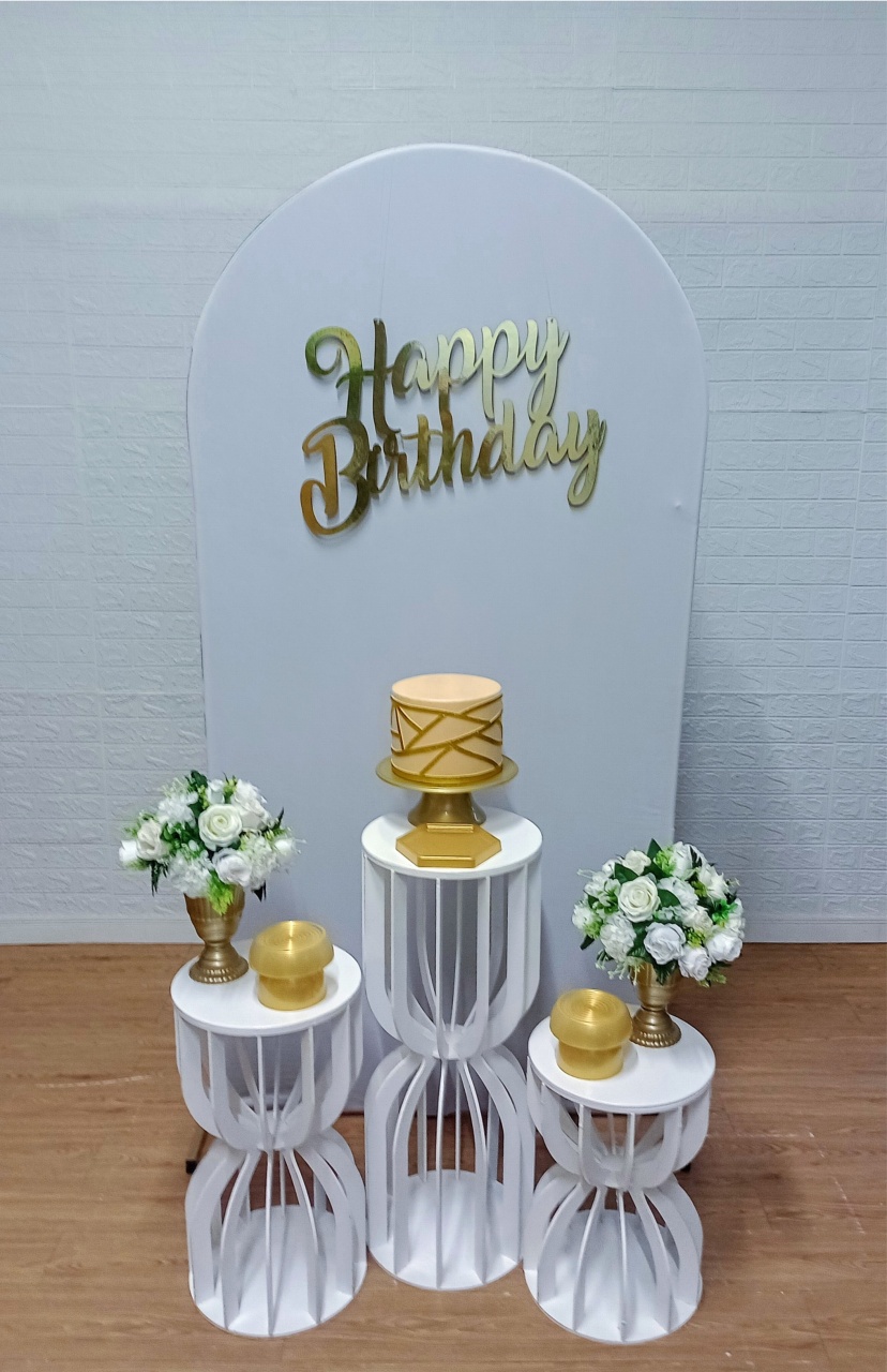 Kit Painel Romano Branca C/ 3 Mesas Ampulhetas (3) - Cassia Decore e Celebre