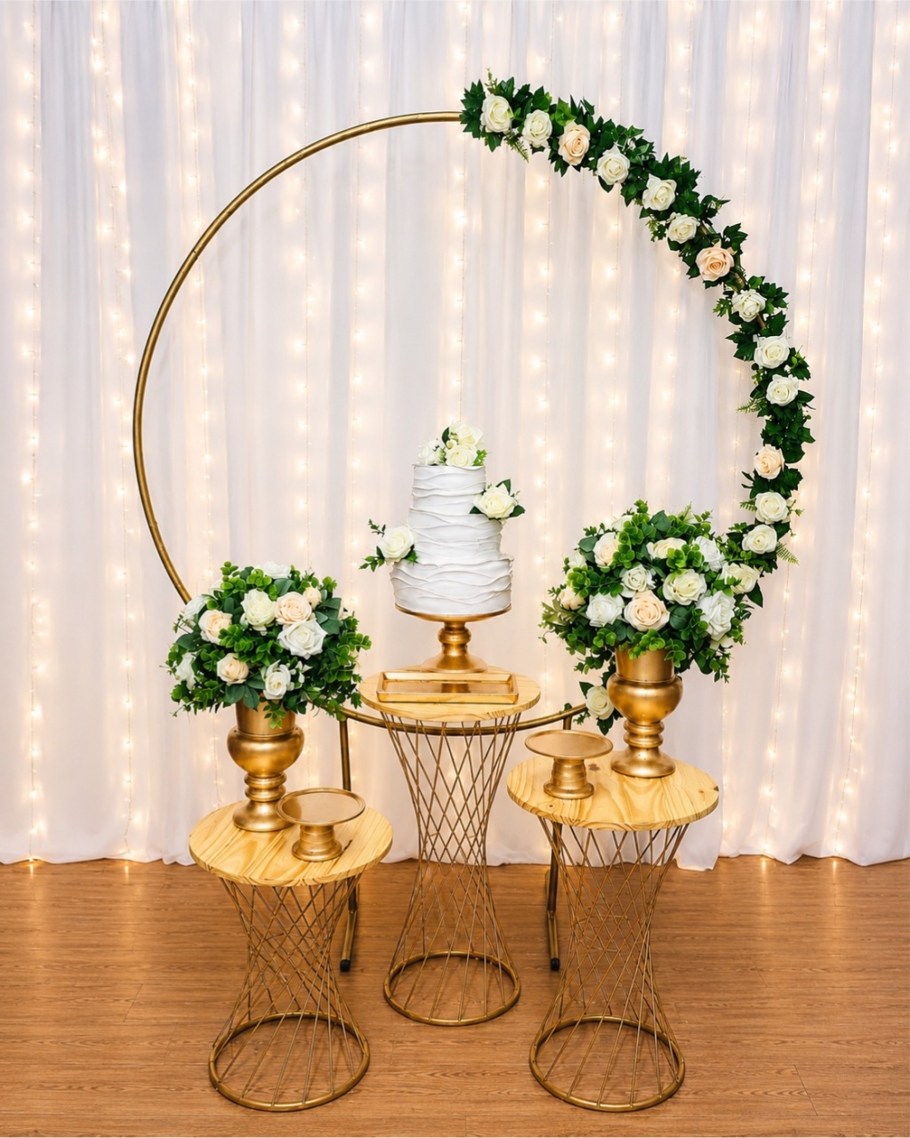 Kit Cortina Com Painel Vazado E Mesas Trançadas E Peças Cerâmicas - Cassia Decore e Celebre