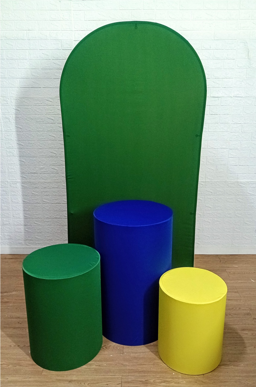 Kit Painel Romano Padrão Verde C/ Cilindros Nas Cores Lisas (Sem Letreiro) - Cassia Decore e Celebre
