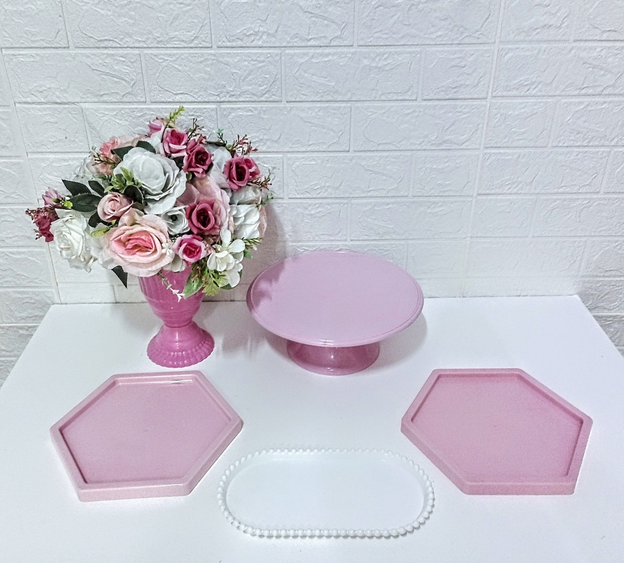 Kit Bandejas / Vasos - Rosa Bebê/Branco  1 - Cassia Decore e Celebre