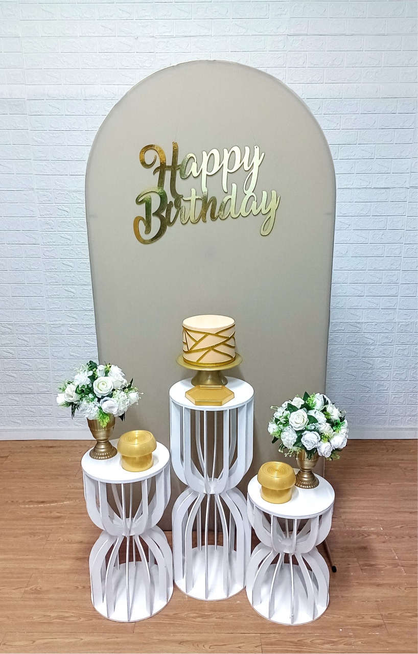 Kit Painel Romano Bege C/ 3 Mesas Ampulhetas (2) - Cassia Decore e Celebre