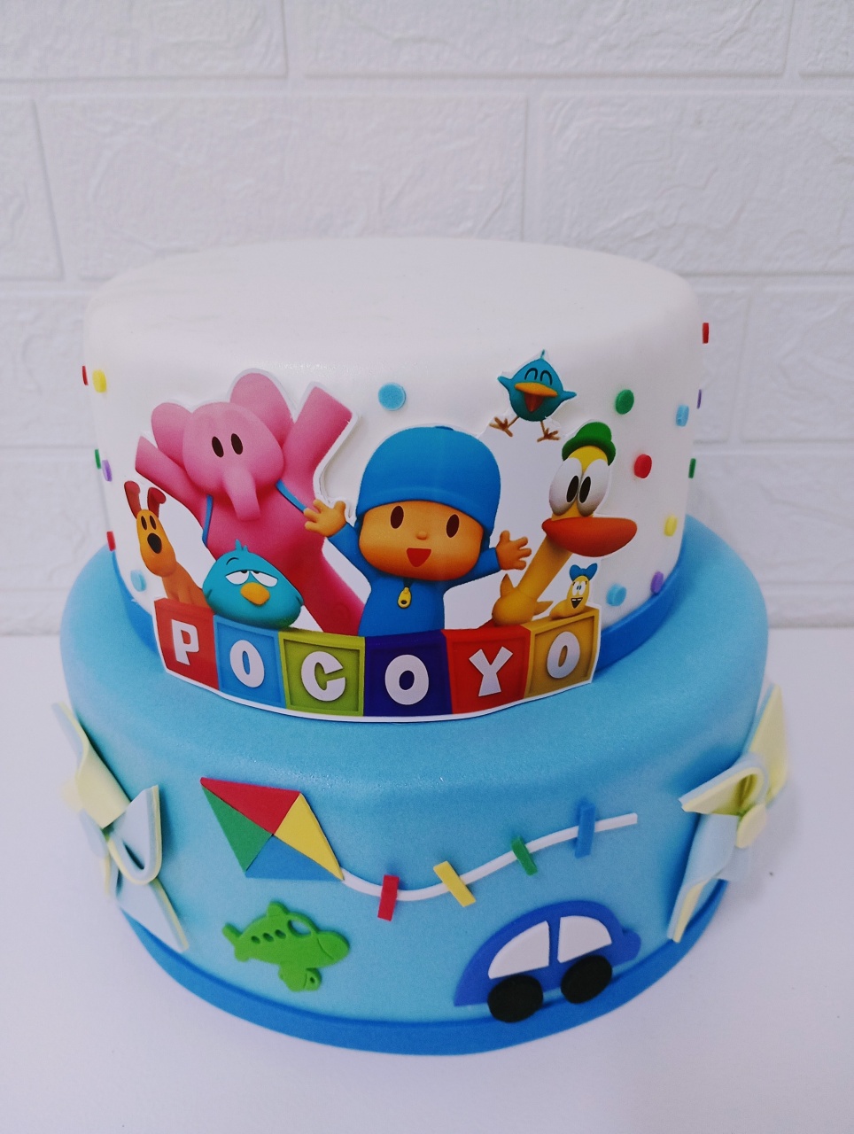 Bolo Fake Pocoyo / Catavento 02 Andares  - Cassia Decore e Celebre