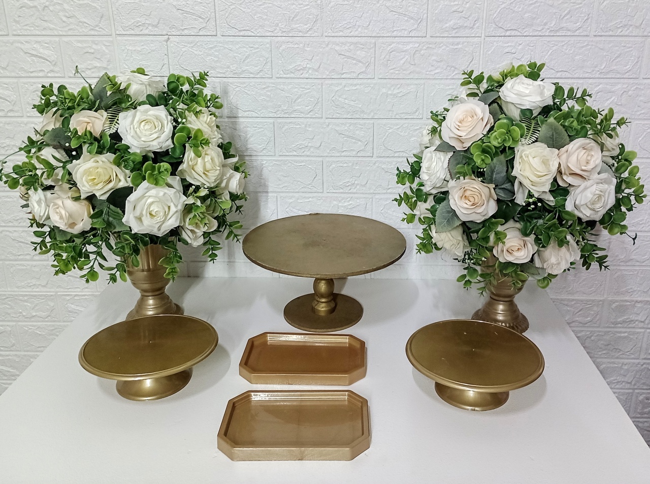 Kit Bandejas / Vasos - Dourado 2  Arranjos G - Cassia Decore e Celebre