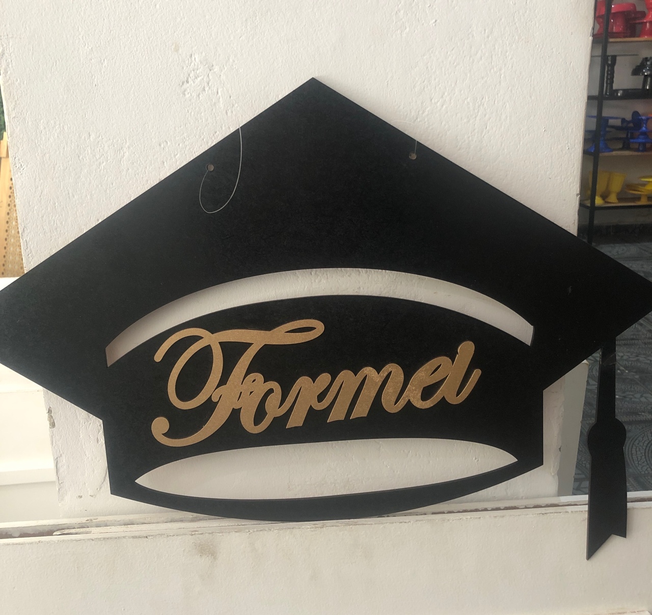 Letreiro Formei Preto C/ Dourado Mdf   - Sua Festa Pegue & Monte