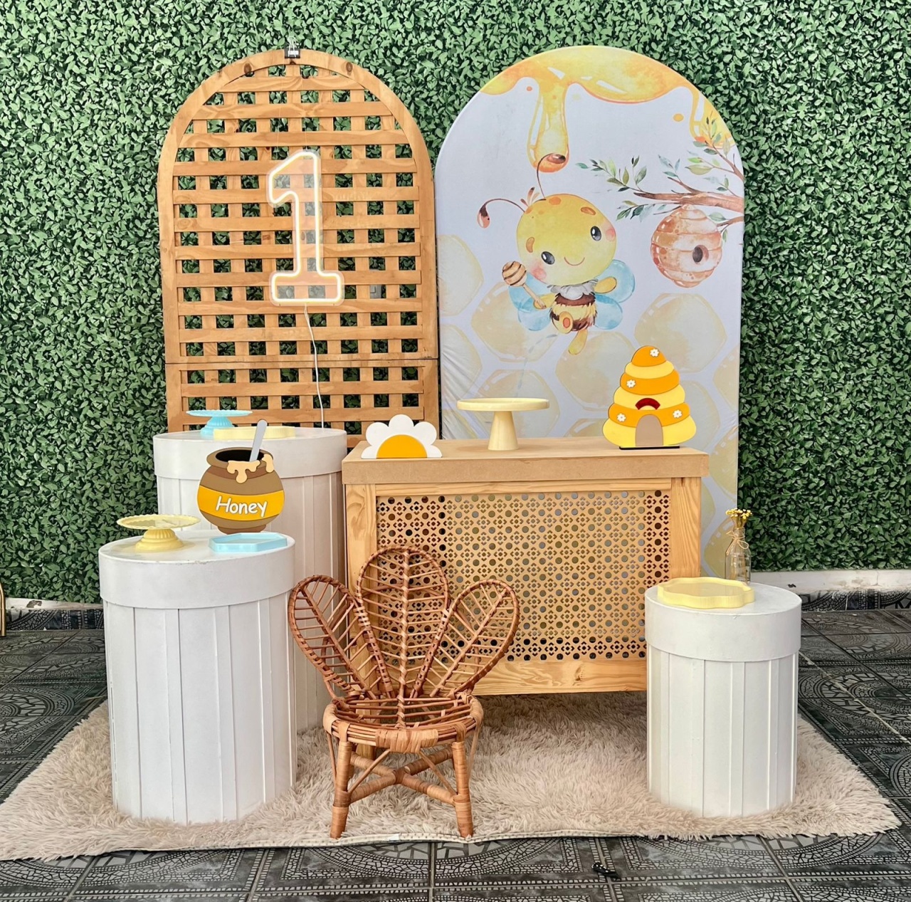 Kit Personalizado Abelhinha - Sua Festa Pegue & Monte