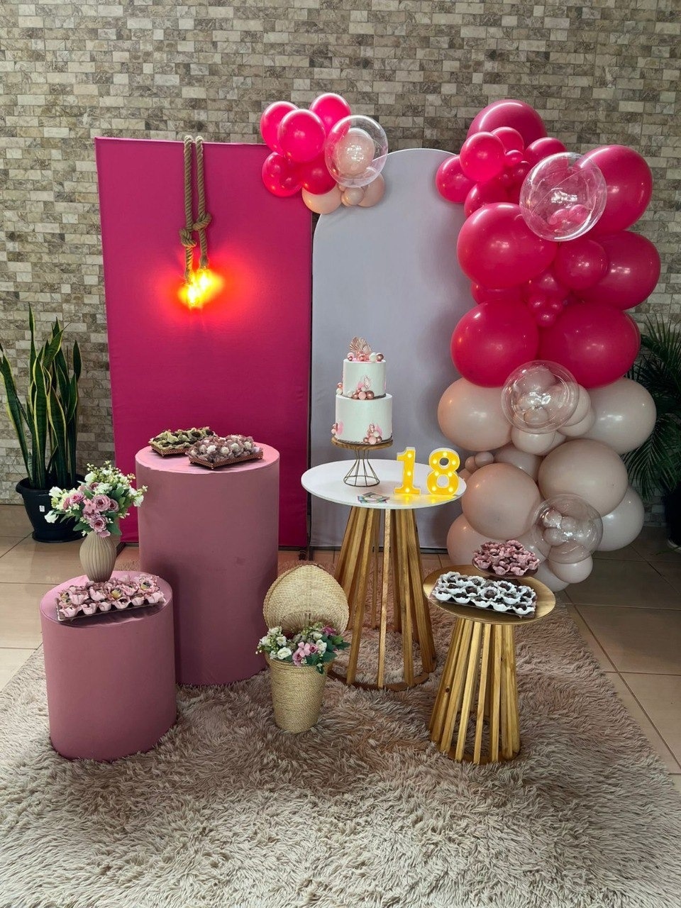 Kit Adulto (18 Anos) - Sua Festa Pegue & Monte