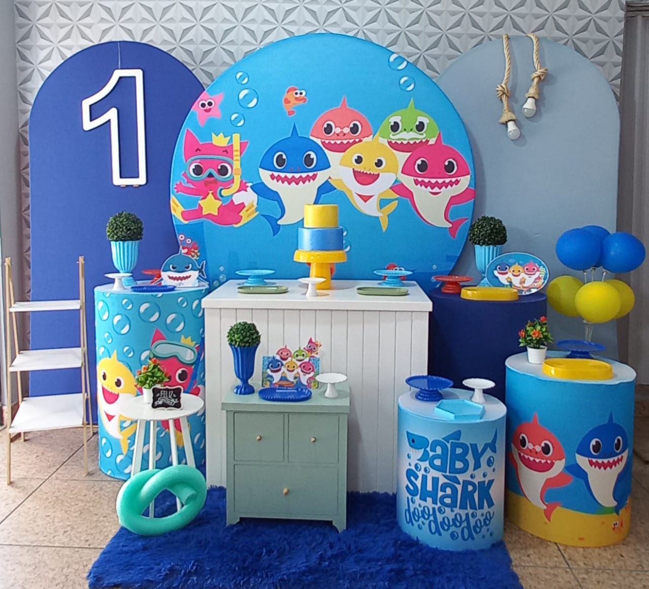 Kit Premium G Baby Shark - Irmãs Festas Pegue e Monte 