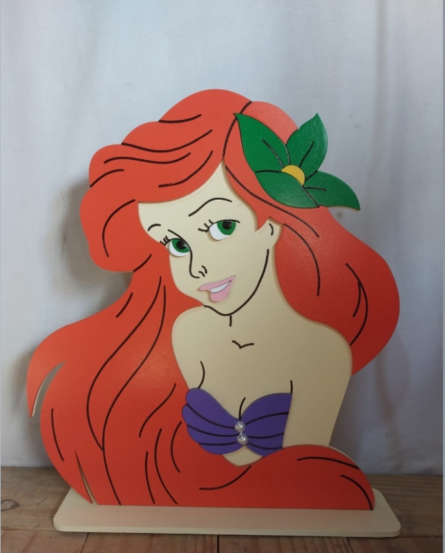 Display Pequena Sereia Personagem (Meio Corpo) - Jessica Souza de Macedo