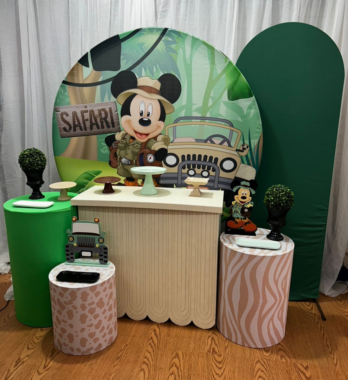 Pegue & Monte Mickey Safari - Kit Ouro (Mod 02) - Jessica Souza de Macedo