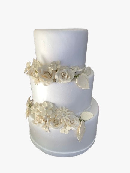 Bolo Branco Floral - 3 Andares - Jessica Souza de Macedo