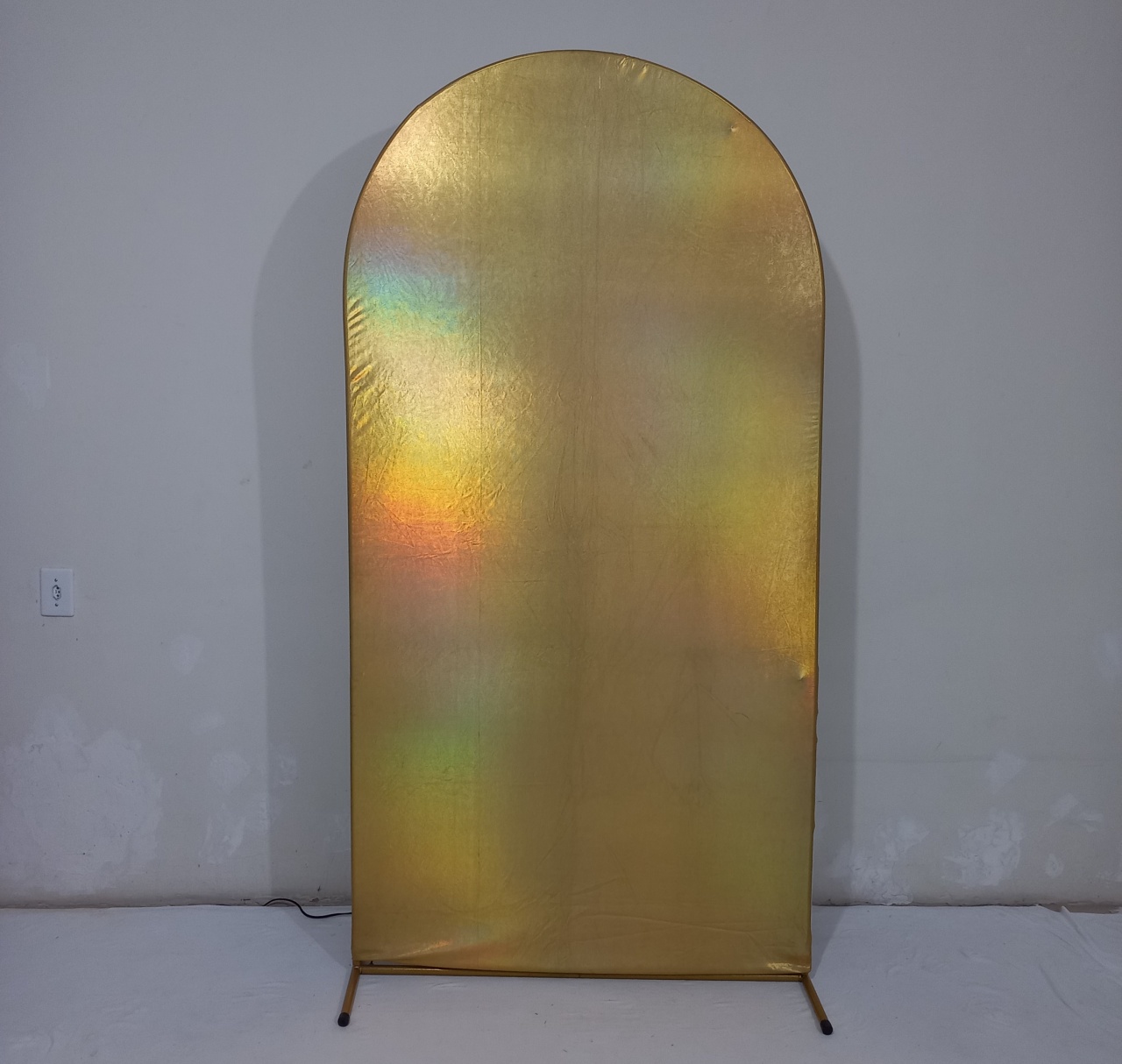 Capa Painel Romano Dourado - Olivete Filgueira