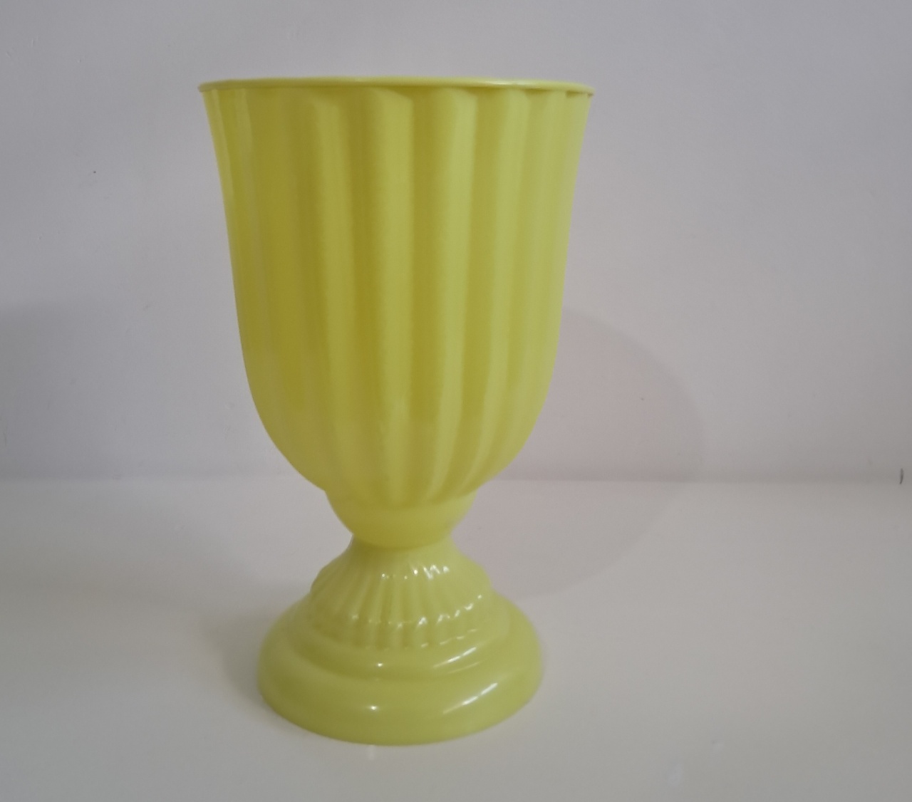 Vaso Dubai P Amarelo Neon - Olivete Filgueira