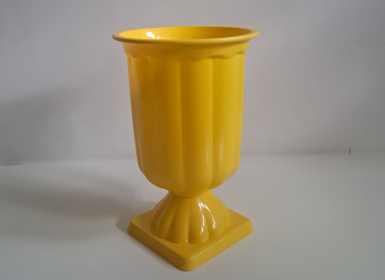 Vaso de Planta Grego Amarelo  - Olivete Filgueira