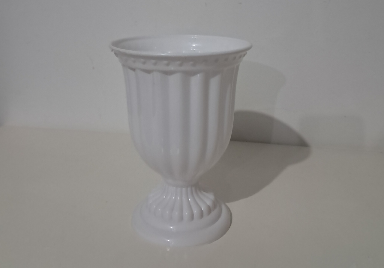 Vaso  Cálice Branco - Olivete Filgueira