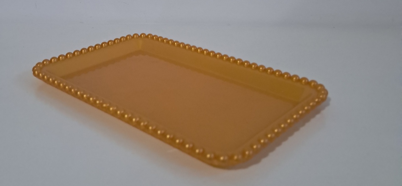 Bandeja Retangular Pérola Dourado  - Olivete Filgueira