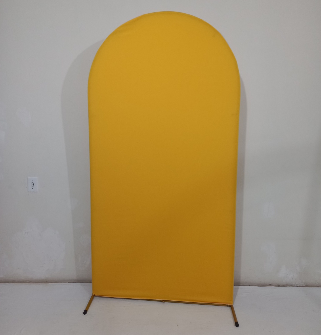 Capa Painel Romano Amarelo Sol - Olivete Filgueira