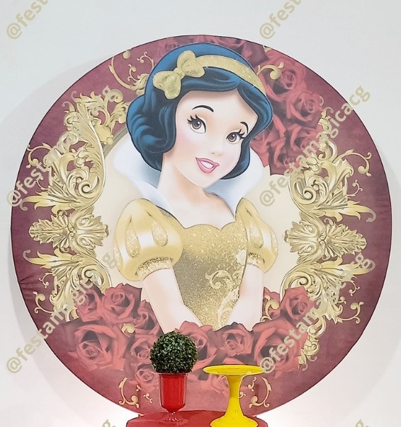 Painel Branca de Neve Dourado - Olivete Filgueira