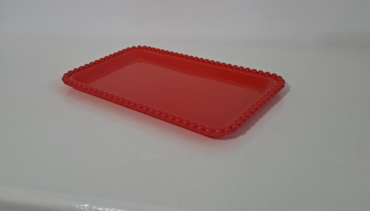 Bandeja Retangular Pérola Vermelho  - Olivete Filgueira