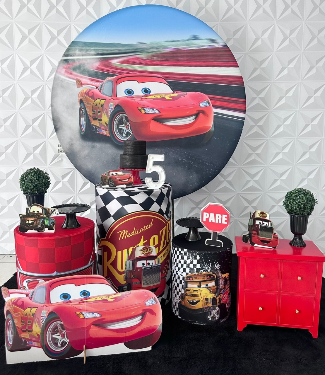 Carros/ Mcqueen 2 - Festerê Pegue e Monte 