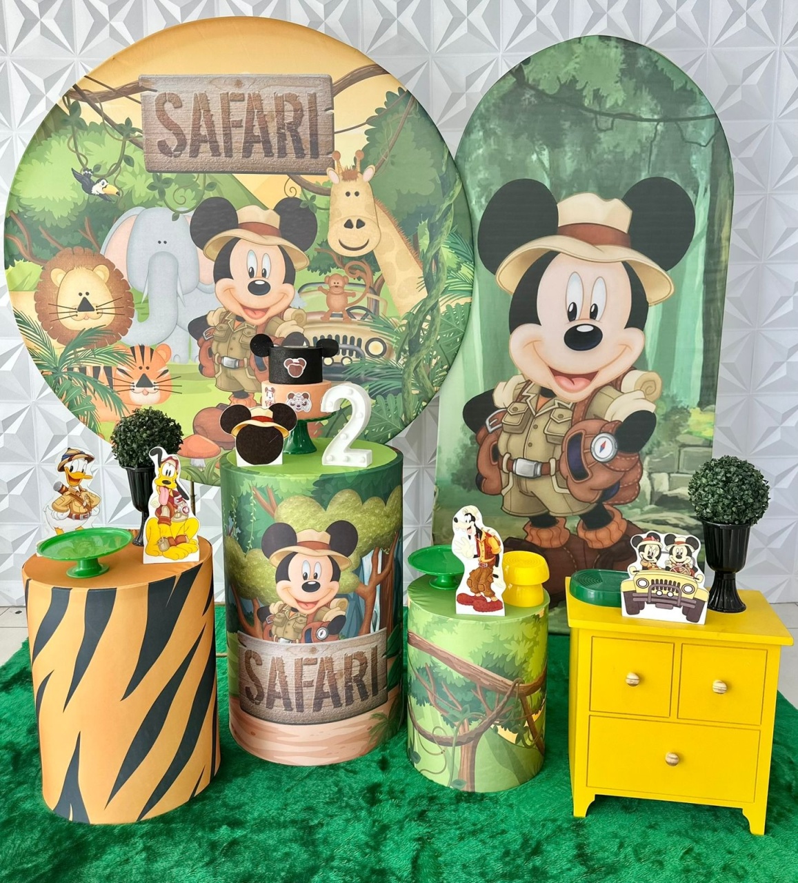Mickey Safari Com Romano - Festerê Pegue e Monte 