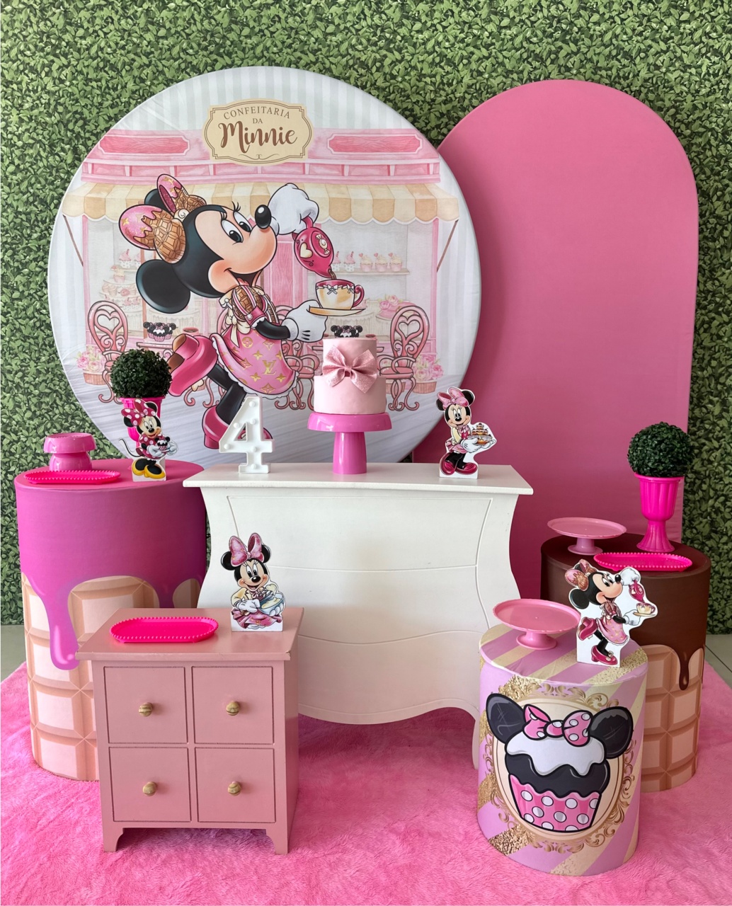 Minnie Confeiteira Com Armário E Romano  - Festerê Pegue e Monte 