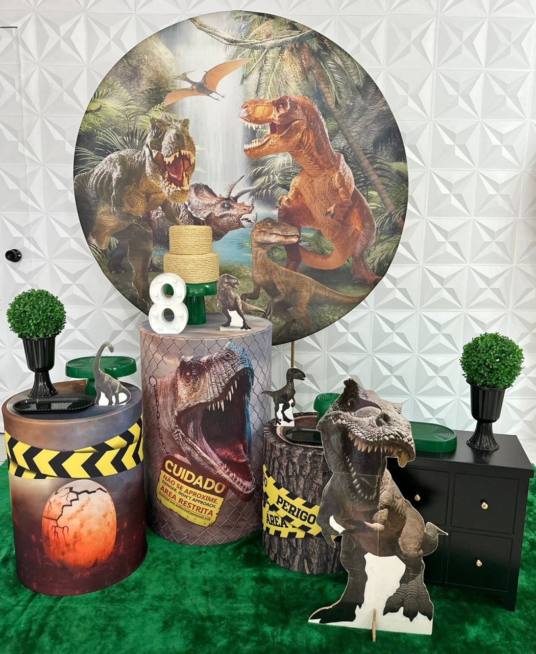 Dinossauro - Festerê Pegue e Monte 