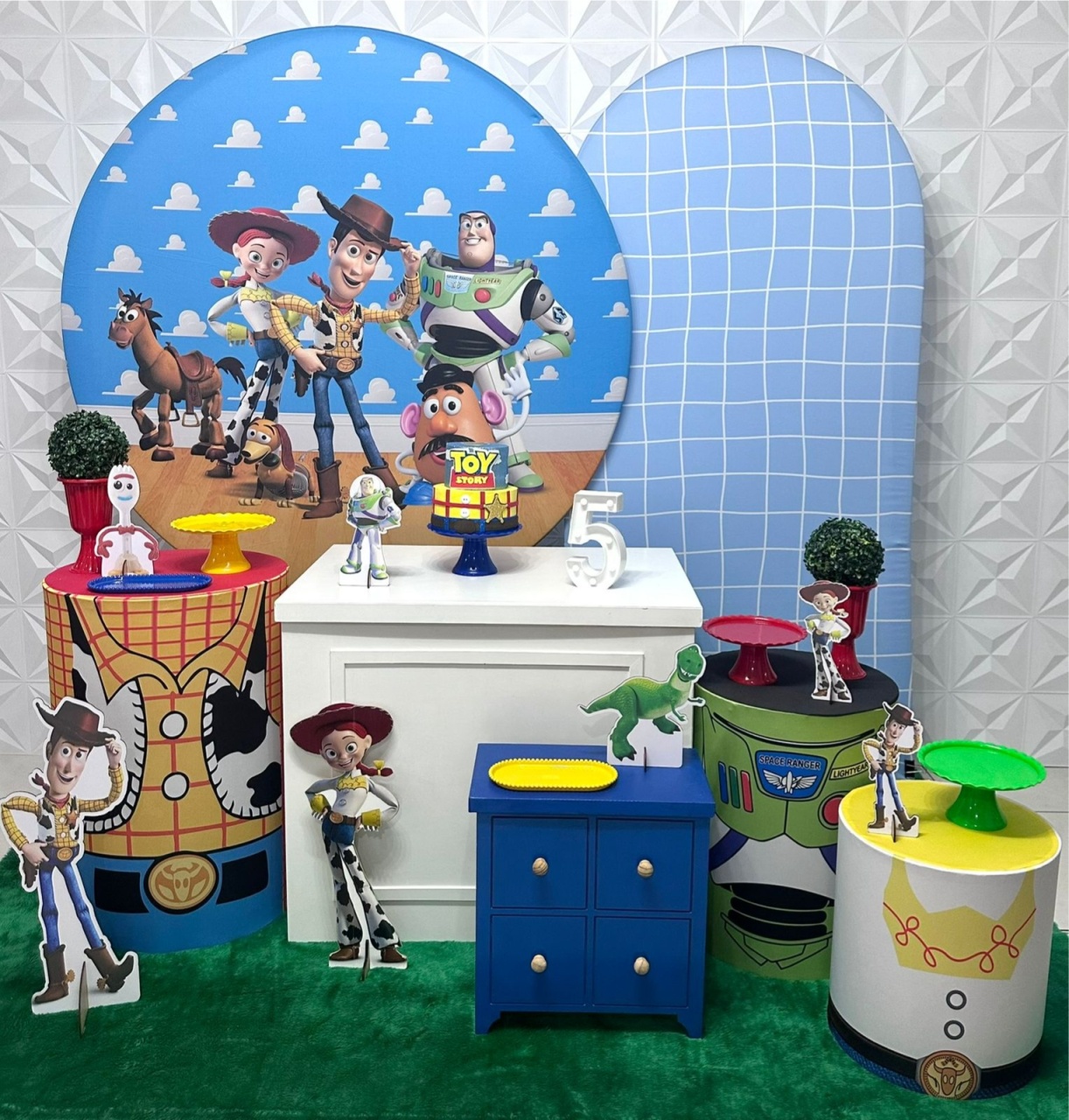 Toy Story Com Romano E Armário  - Festerê Pegue e Monte 